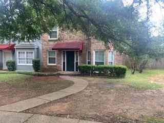 Townhouse For Rent - 6017 Sussex Drive<br/> Mobile, AL 36608