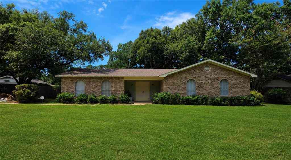 Homes For Sale - 309 E Ponce De Leon Drive<br/> Saraland, AL 36571