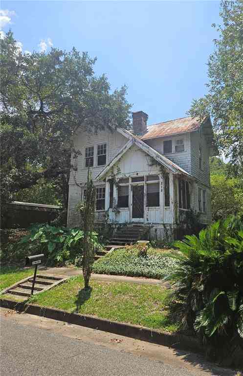 Homes For Sale - 218 5th Street<br/> Mobile County, Mobile, AL 36611