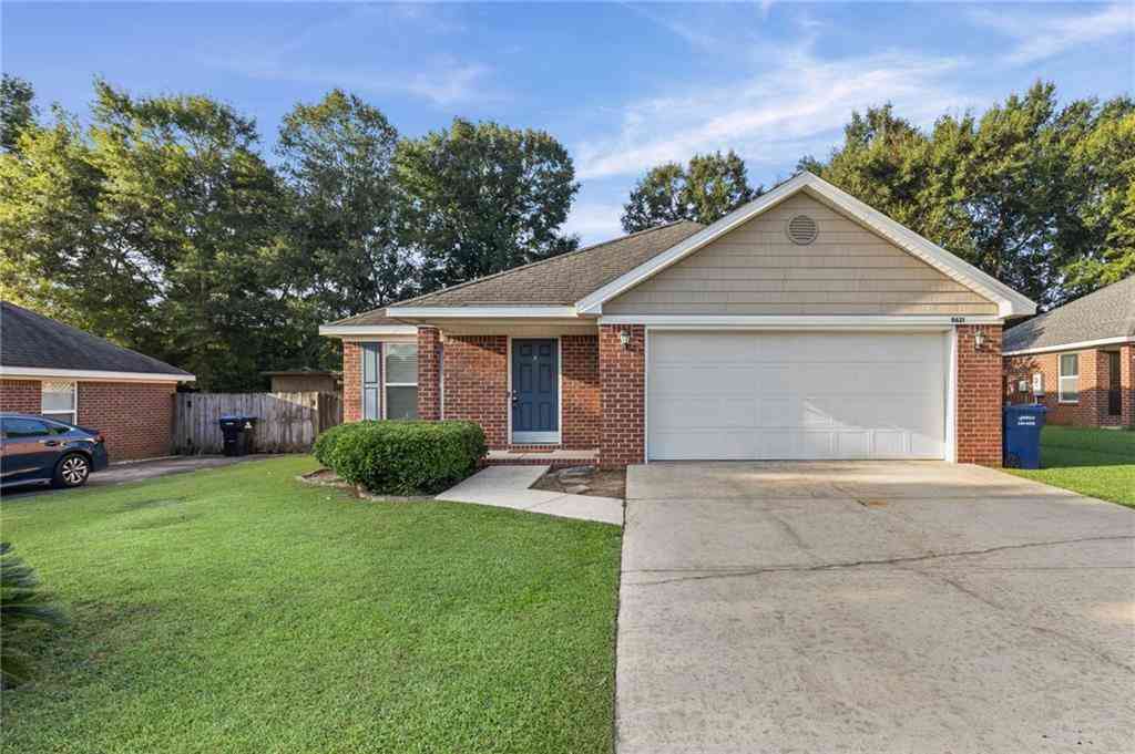 Homes For Sale - 9621 N Misty Leaf Drive<br/> Mobile, AL 36695