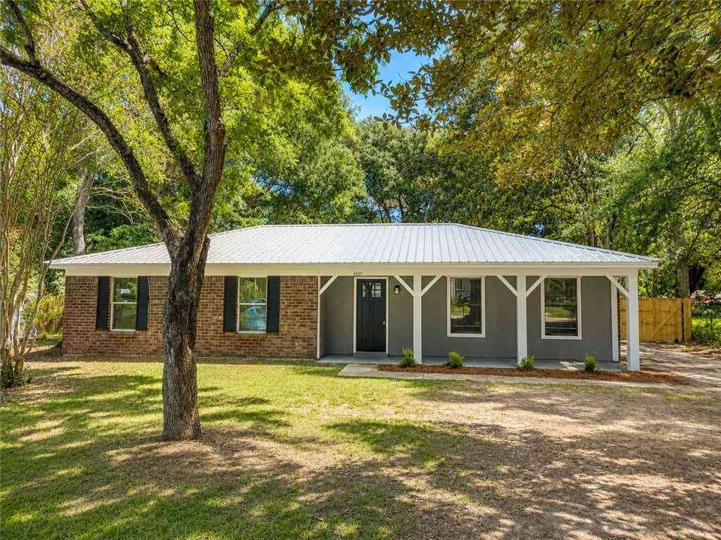 Homes For Sale - 9158 Prairie Drive<br/> Semmes, AL 36575