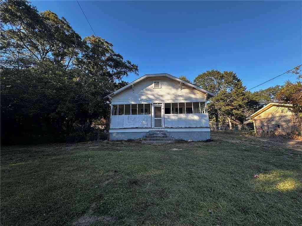 Homes For Sale - 8380 Lake Myrtle Drive<br/> Theodore, AL 36582