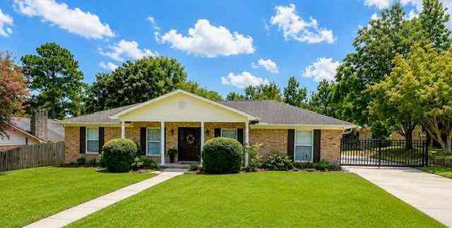 Homes For Sale - 5705 Shain Street<br/> Mobile, AL 36609