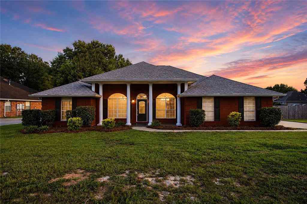 Homes For Sale - 7321 Bridgemill Drive<br/> Mobile, AL 36619