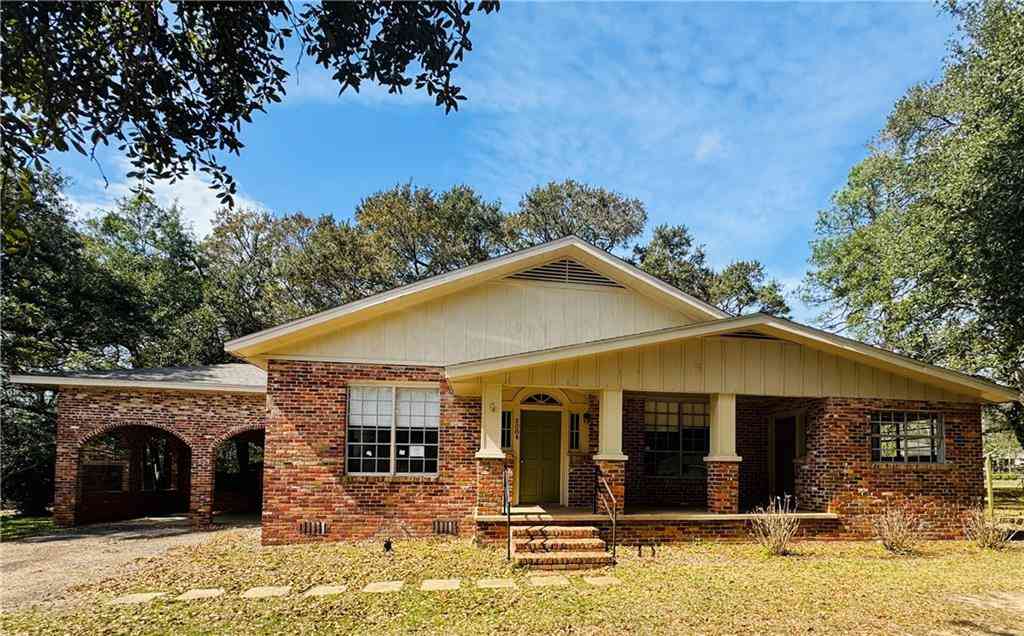 Homes For Sale - 5084 Fairland Drive<br/> Mobile, AL 36619