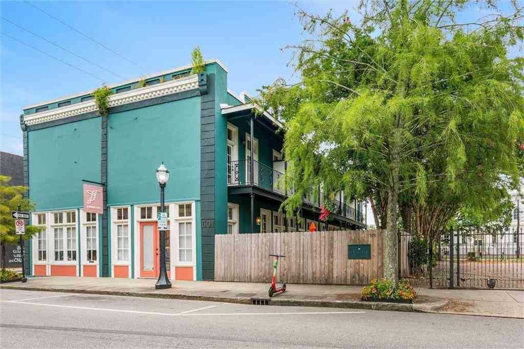 Condo For Sale - 501 Dauphin Street #E<br/> Mobile, AL 36602