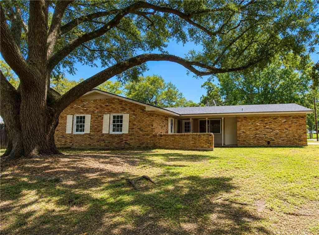 Homes For Sale - 3621 N Heritage Drive<br/> Mobile, AL 36609