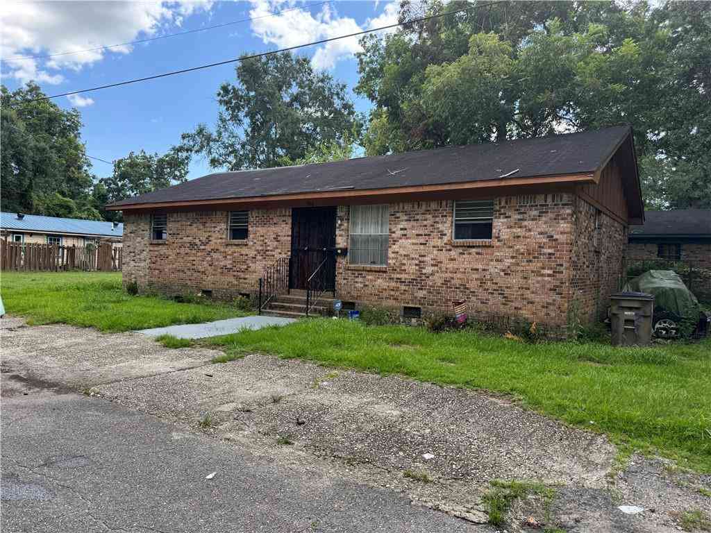 Homes For Sale - 207 Hickman Street<br/> Prichard, AL 36610
