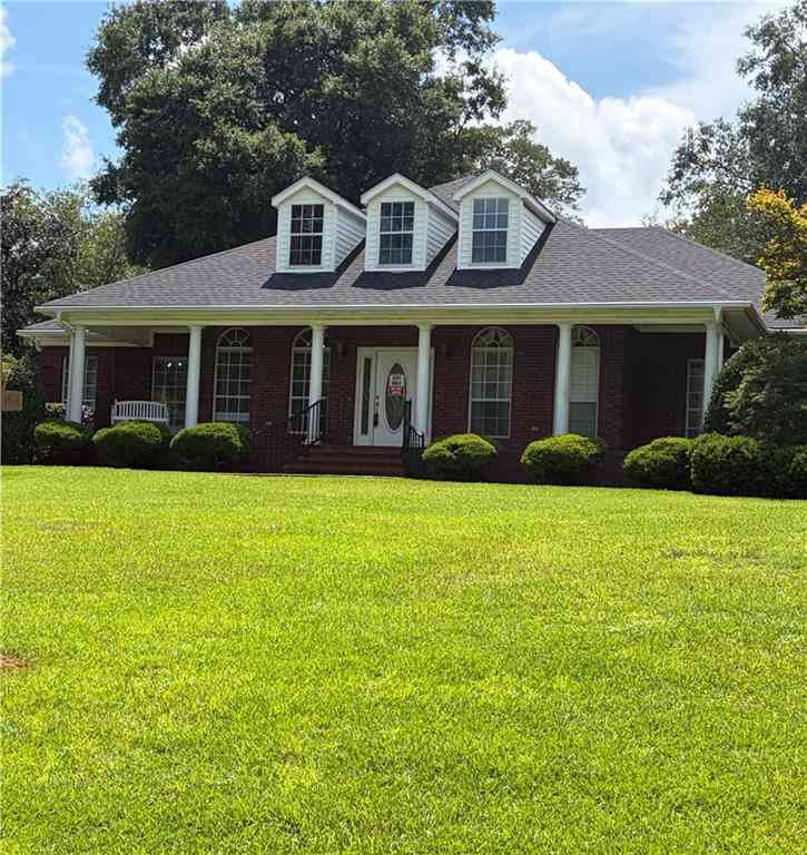 Homes For Sale - 5705 Foxfire Road<br/> Mobile, AL 36618