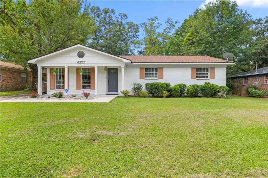 Homes For Sale - 4303 Via Alta Drive<br/> Mobile County, Mobile, AL 36609