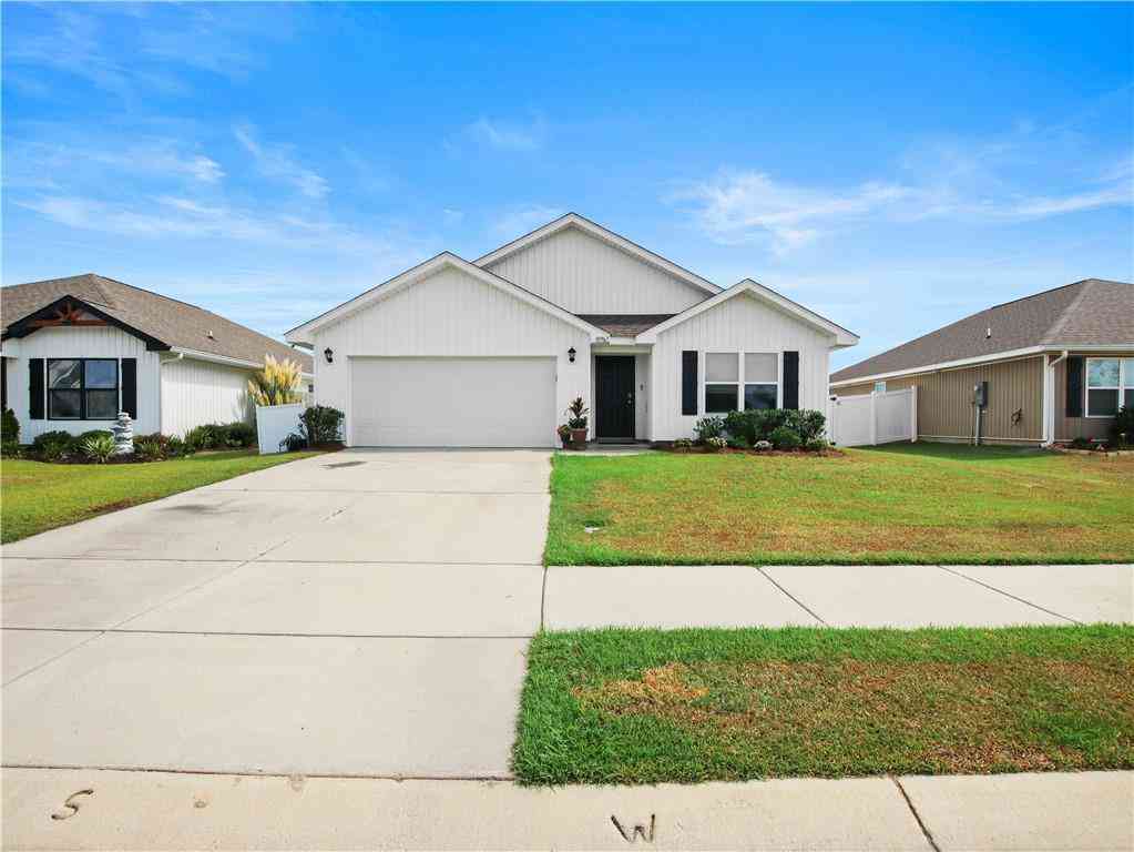 Homes For Sale - 10967 Northern Dancer Court<br/> Daphne, AL 36526