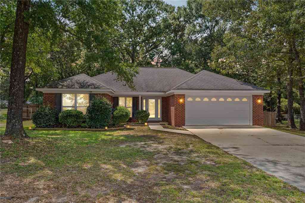Homes For Sale - 5175 E Taylor Woods Loop<br/> Wilmer, AL 36587