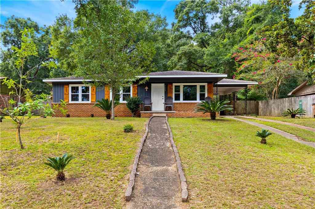 Homes For Sale - 5609 Diane Drive<br/> Mobile, AL 36618