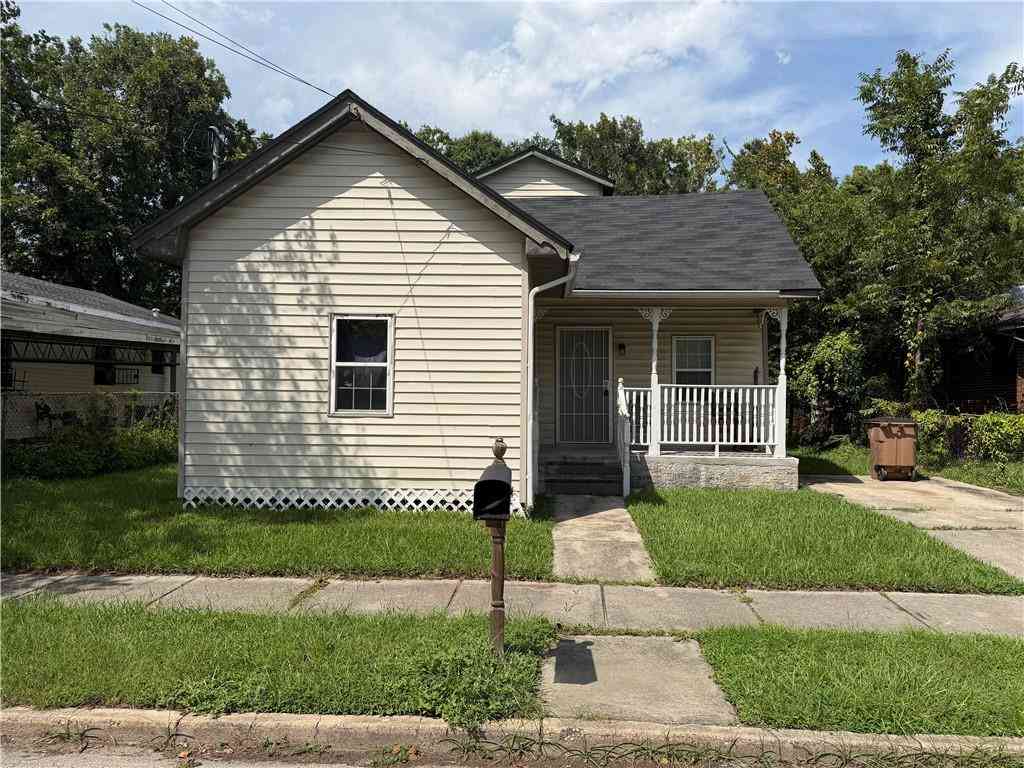 Homes For Sale - 1102 Hercules Street<br/> Mobile, AL 36603
