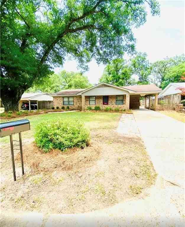 Homes For Sale - 708 Ynestra Drive<br/> Mobile, AL 36609