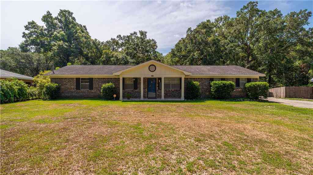 Homes For Sale - 1113 Robert Williams Drive<br/> Mobile County, Saraland, AL 36571