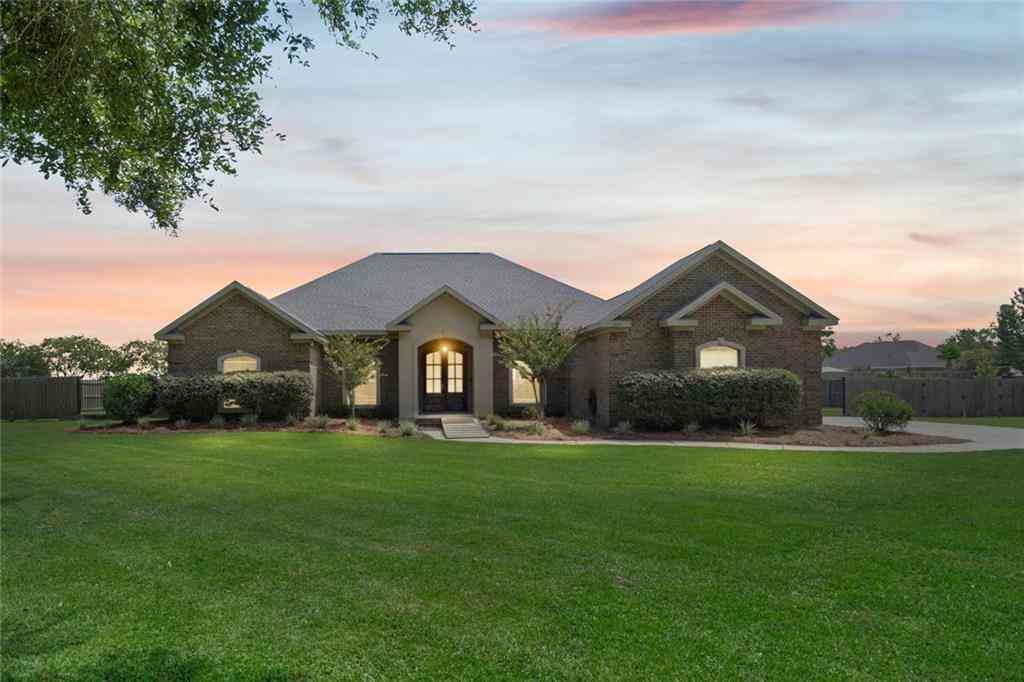 Homes For Sale - 10241 N Kipling Court<br/> Mobile County, Theodore, AL 36582