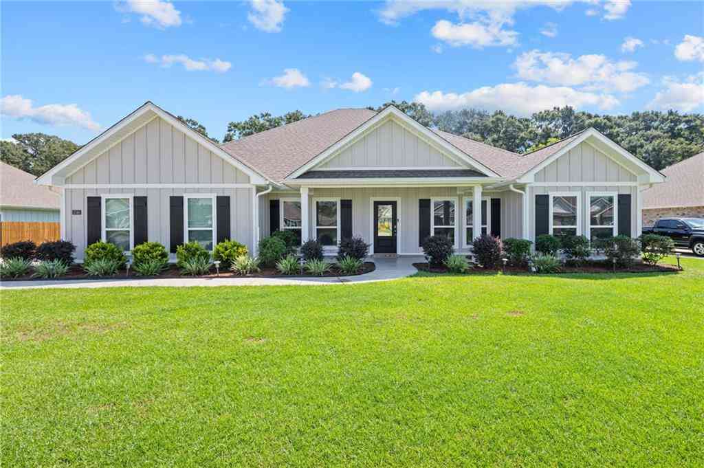 Homes For Sale - 5749 E Orchard Lane<br/> Mobile County, Grand Bay, AL 36541