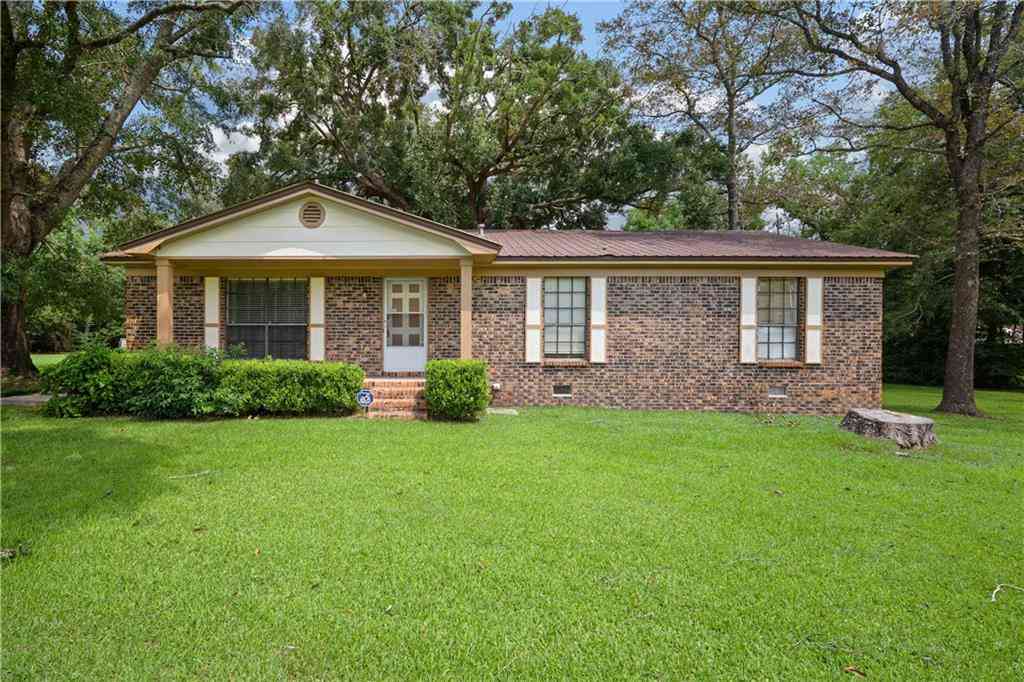 Homes For Sale - 4757 Villa Drive<br/> Theodore, AL 36582