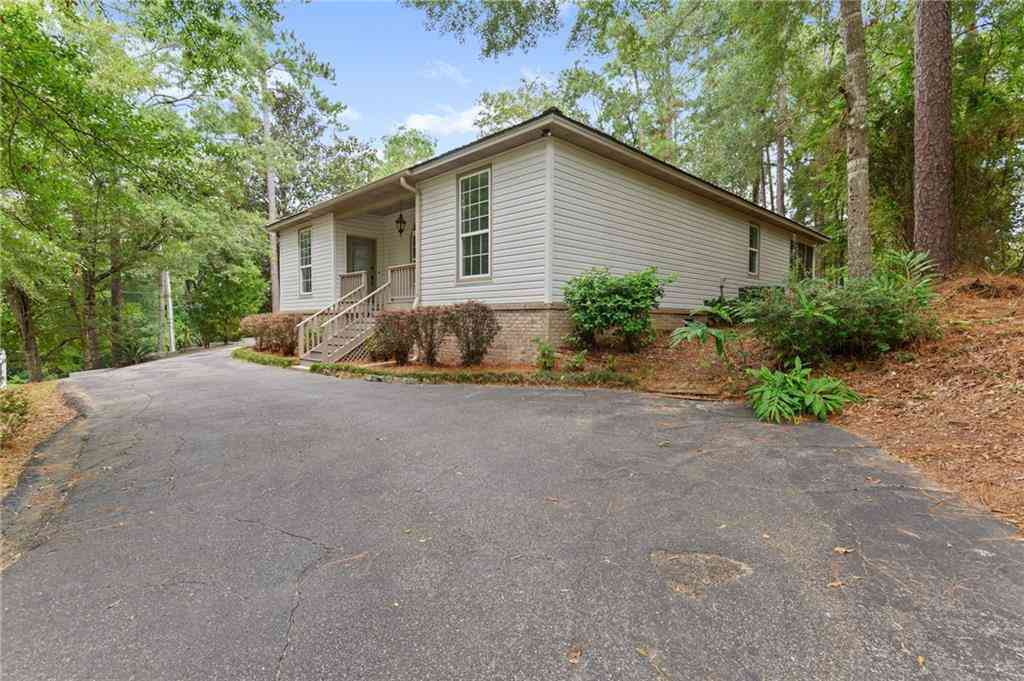 Homes For Sale - 100 Worchester Drive<br/> Daphne, AL 36526