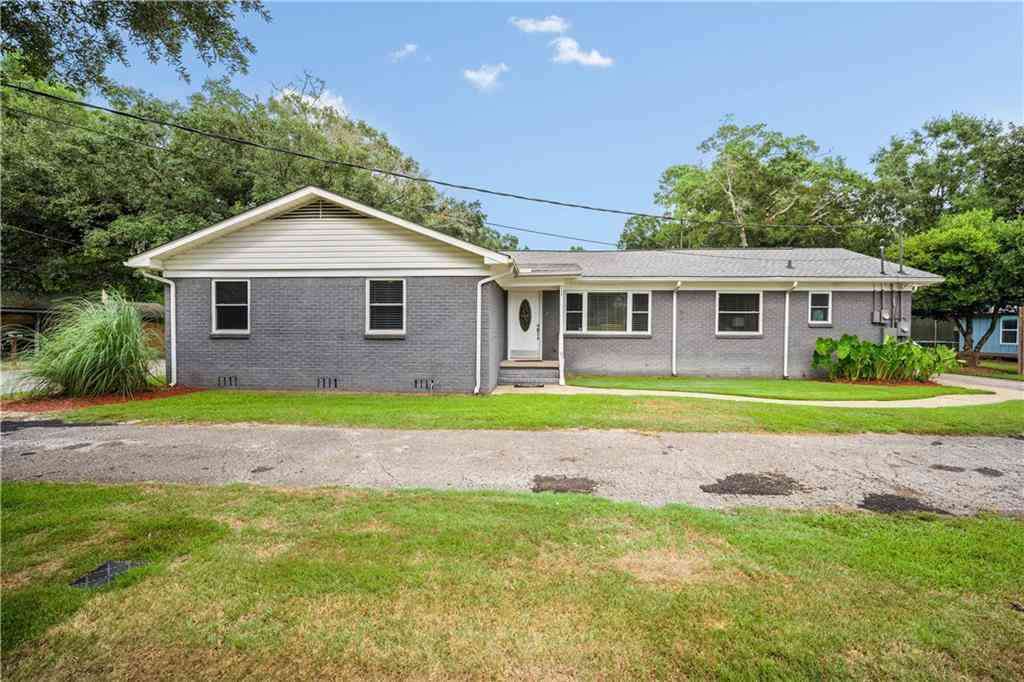 Homes For Sale - 630 Cleveland Road<br/> Saraland, AL 36571