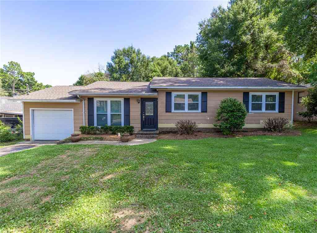 Homes For Sale - 602 Gayfer Avenue<br/> Fairhope, AL 36532