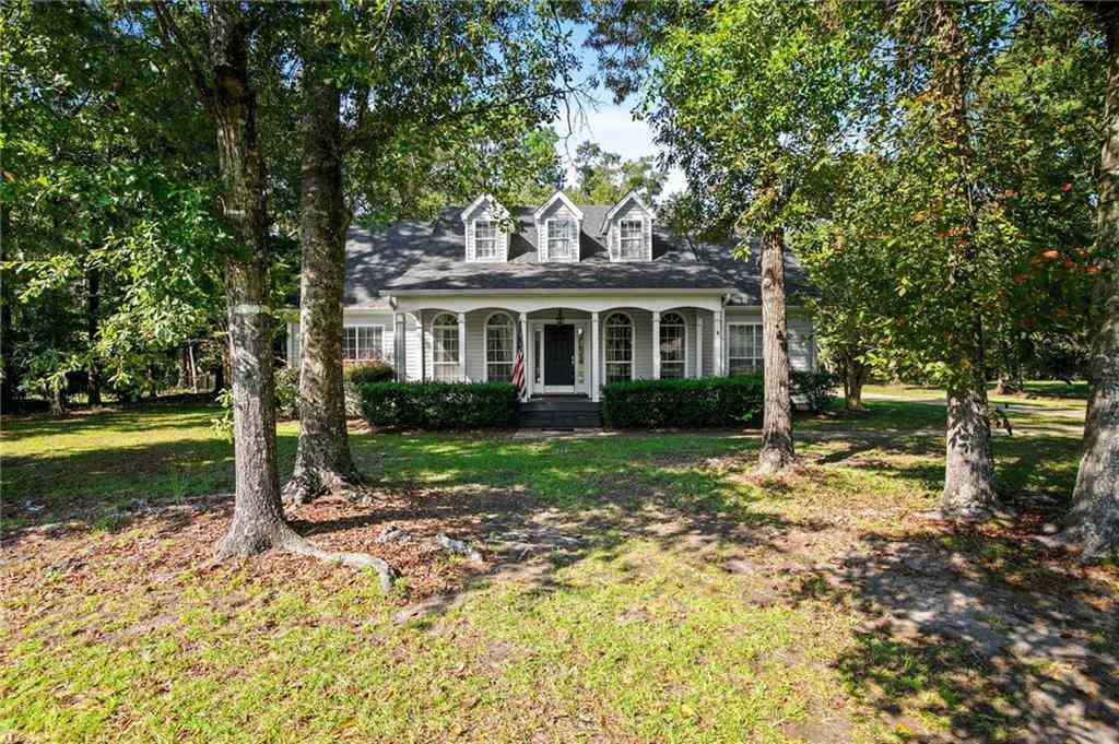 Homes For Sale - 907 Mixon Avenue<br/> Bay Minette, AL 36507