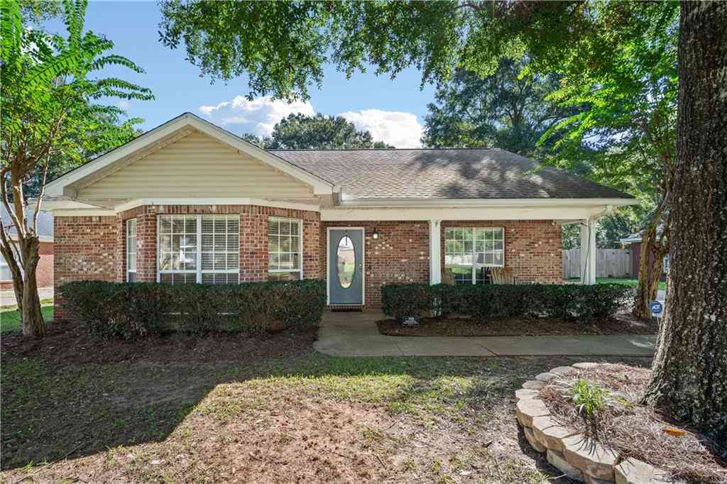 Homes For Sale - 5191 Southern Oaks Trail<br/> Mobile County, Grand Bay, AL 36541