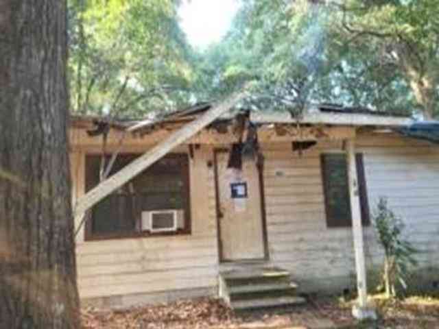 Homes For Sale - 6862 Colonial Terrace<br/> Mobile, AL 36618