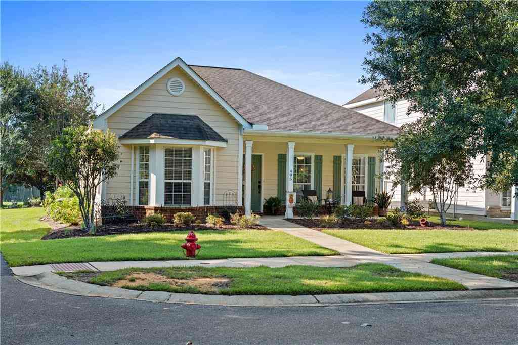 Homes For Sale - 405 Majestic Beauty Avenue<br/> Fairhope, AL 36532