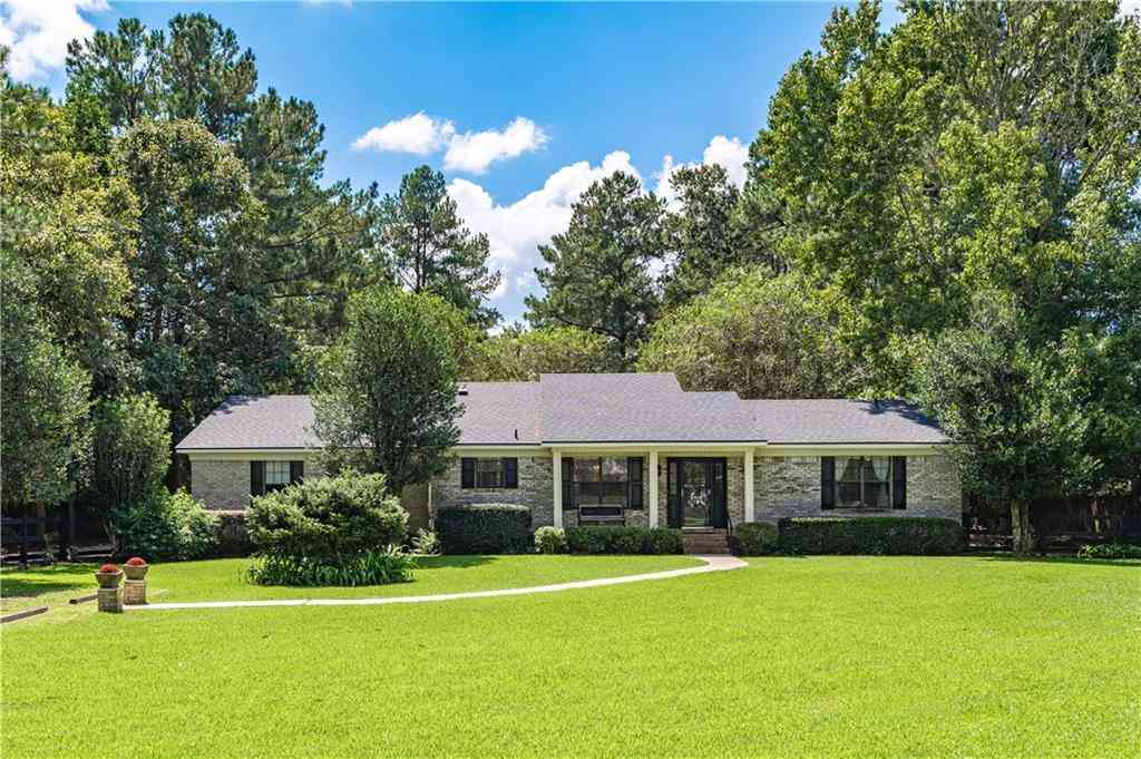 Homes For Sale - 10940 Gayfer Rd Extension<br/> Fairhope, AL 36532