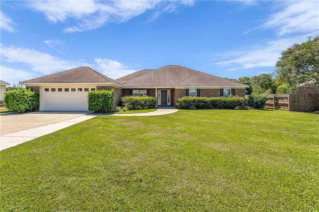 Homes For Sale - 10189 Bridgewater Drive<br/> Theodore, AL 36582