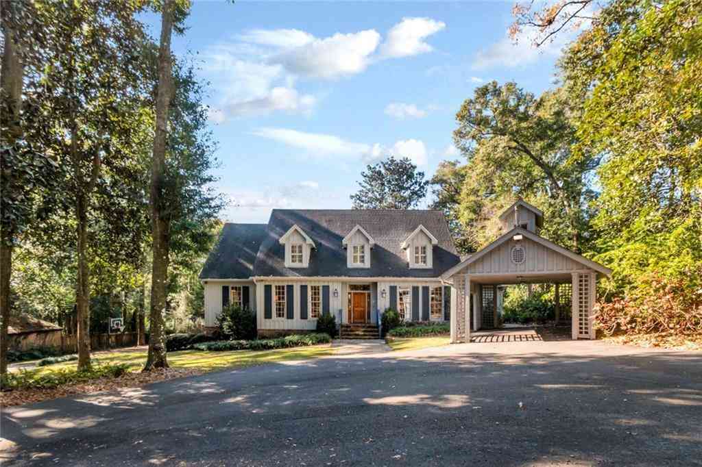 Homes For Sale - 241 E Carmel Drive<br/> Mobile, AL 36608