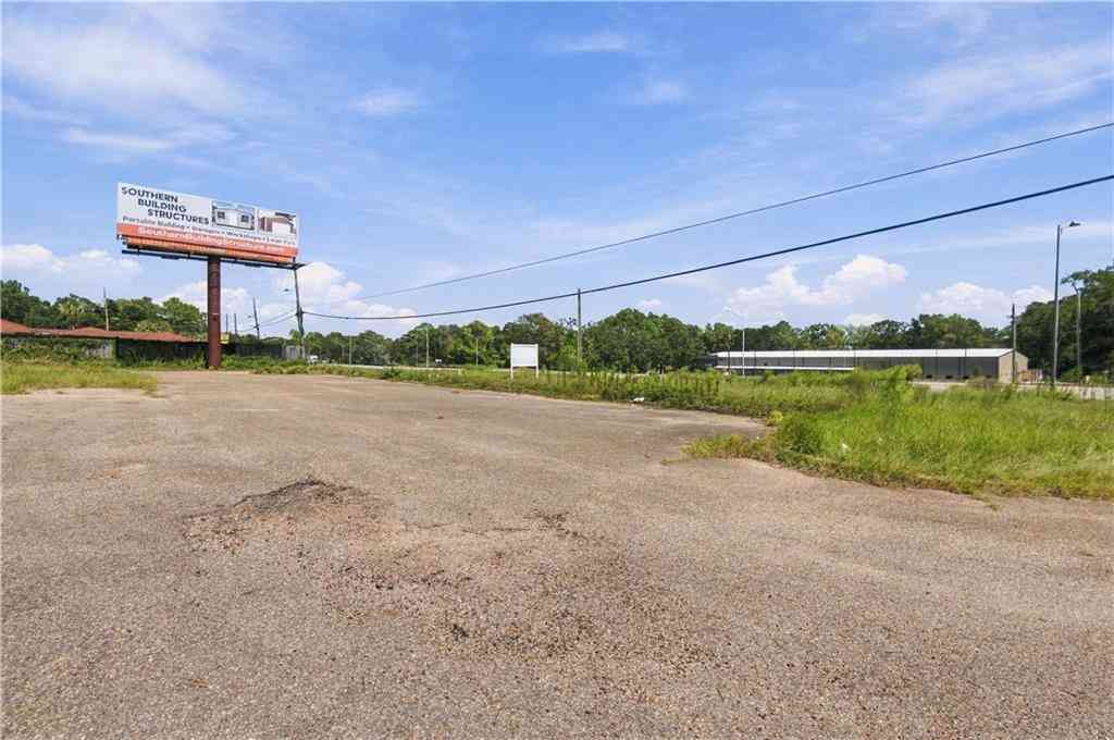 Vacant Land For Sale - 4400 Government Boulevard<br/> Mobile County, Mobile, AL 36693