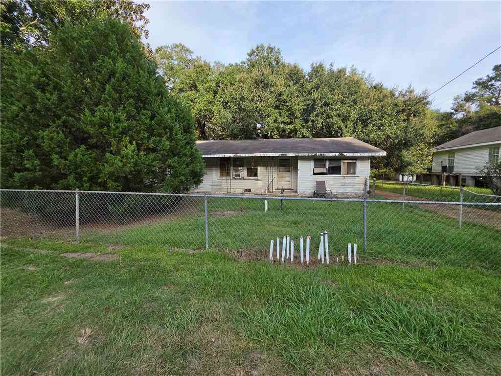 Homes For Sale - 13895 Harding Avenue<br/> Mobile County, Bayou La Batre, AL 36509