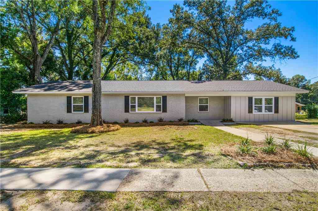 Homes For Sale - 4305 Moffett Road<br/> Mobile, AL 36618