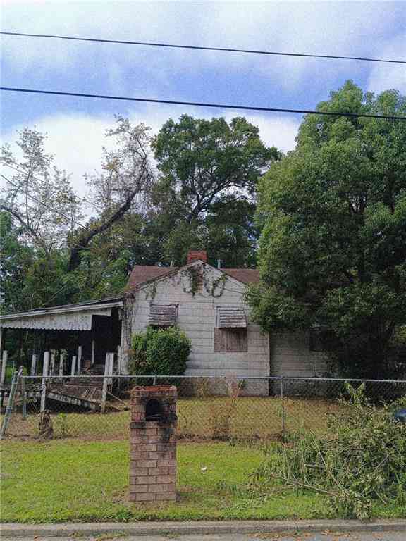 Homes For Sale - 2009 Mott Drive<br/> Mobile County, Mobile, AL 36617