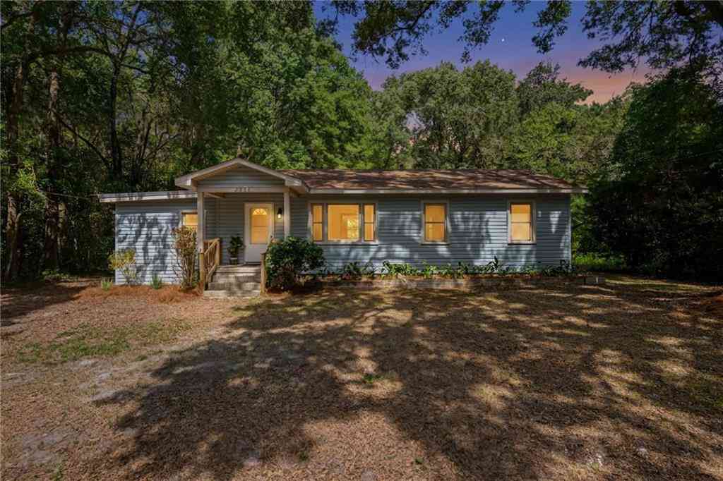 Homes For Sale - 2566 Riverside Drive<br/> Mobile, AL 36605