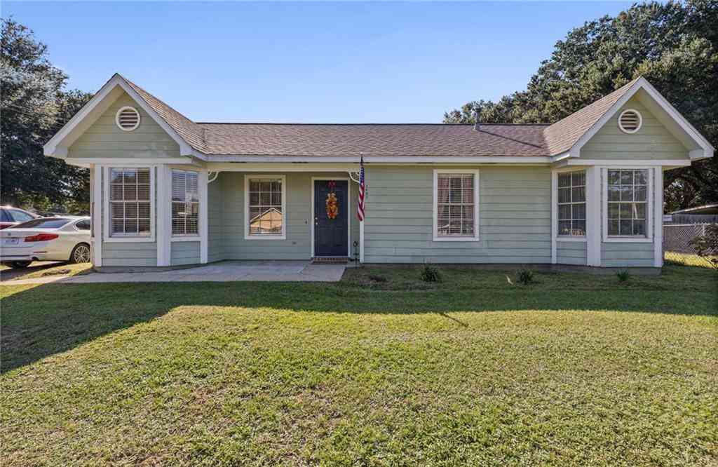 Homes For Sale - 1695 Cattleman Court<br/> Semmes, AL 36575