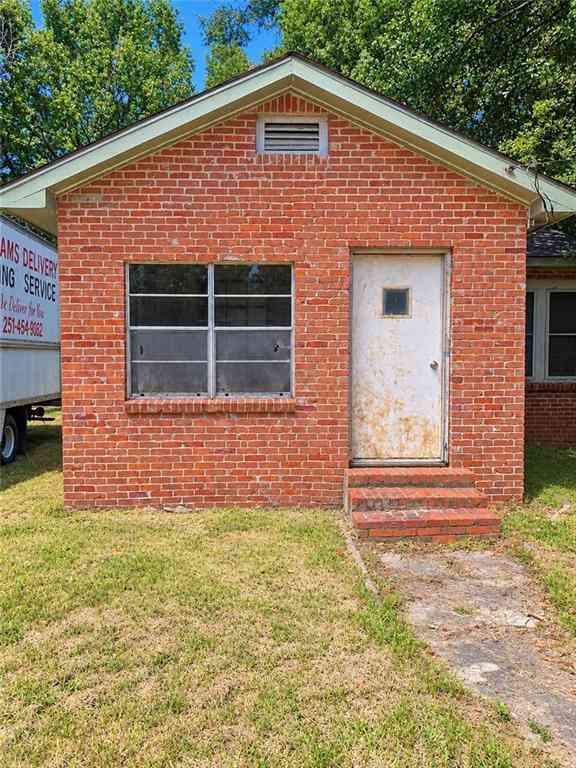Homes For Sale - 2020 Florence Street<br/> Mobile County, Mobile, AL 36617