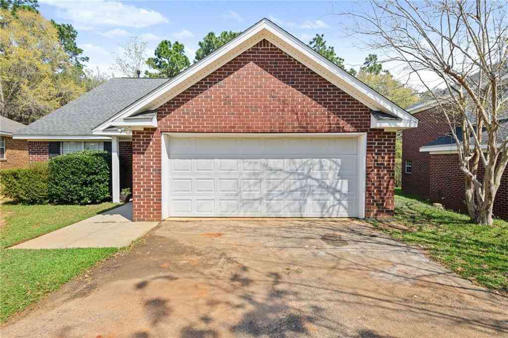 Homes For Sale - 7160 N Windmill Place<br/> Mobile County, Mobile, AL 36695