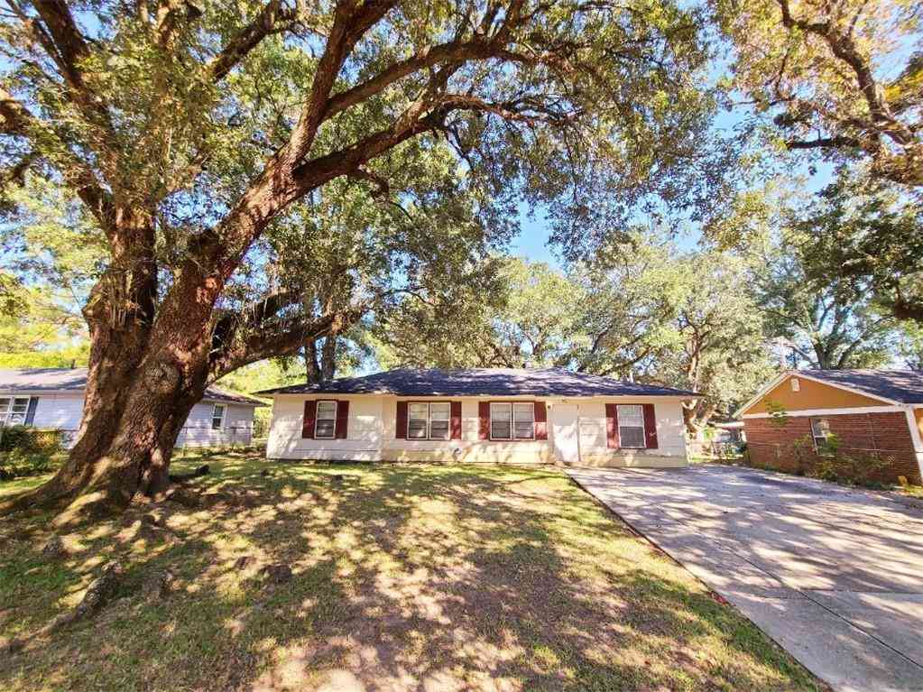 Homes For Sale - 1430 Druid Drive<br/> Mobile County, Mobile, AL 36618