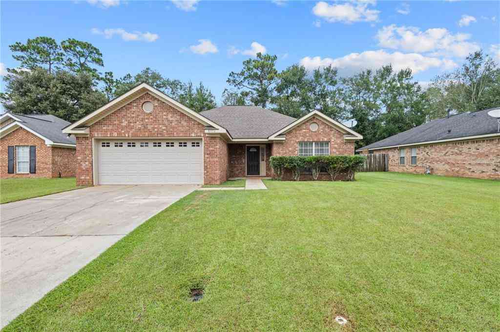 Homes For Sale - 8916 N Spring Grove<br/> Mobile County, Mobile, AL 36695