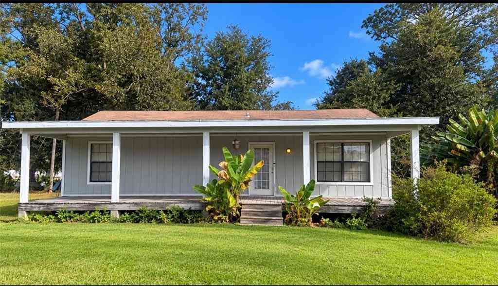 Homes For Sale - 8845 Beverly Road Extension<br/> Mobile County, Irvington, AL 36544