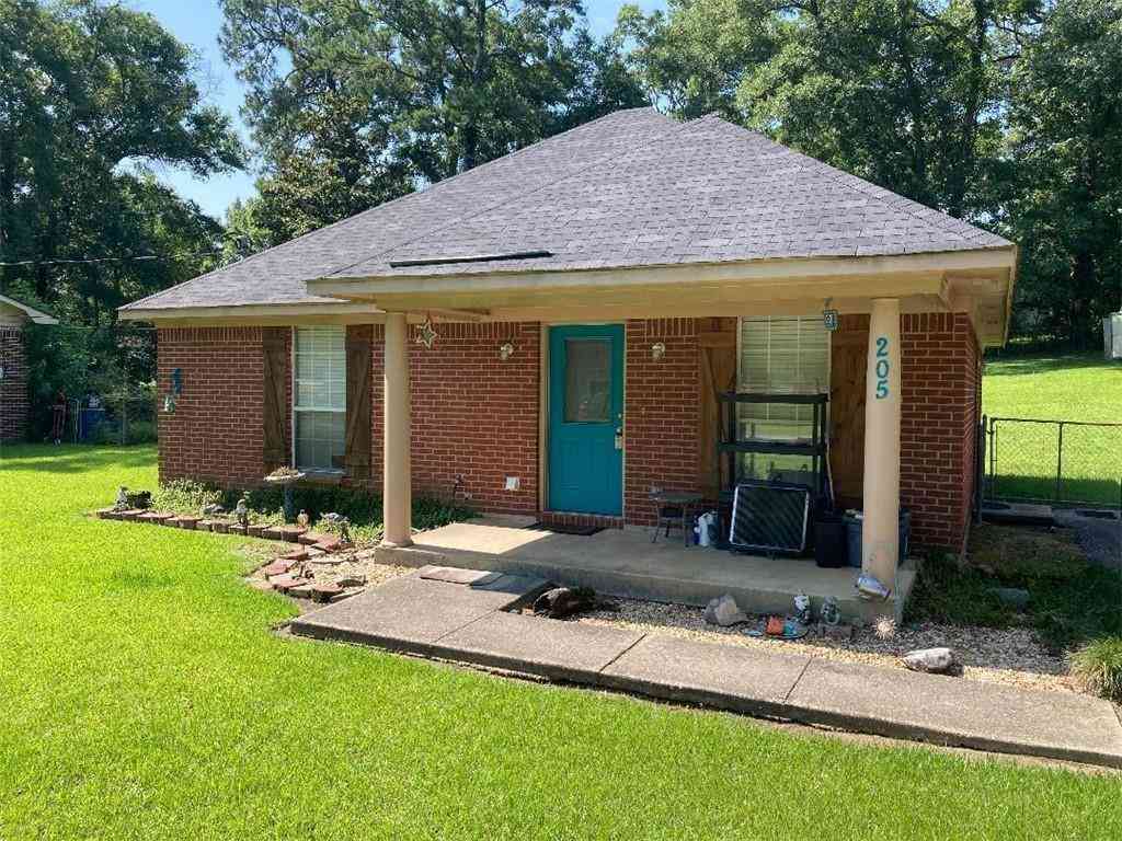 Homes For Sale - 205 Valley Road<br/> Mobile County, Chickasaw, AL 36611
