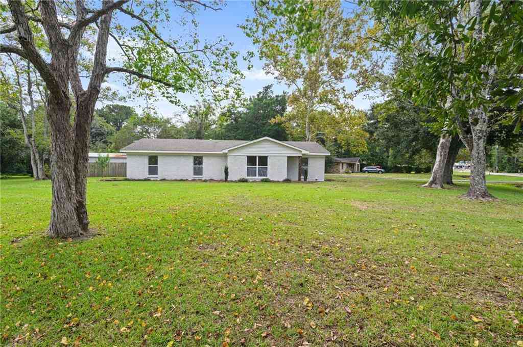 Homes For Sale - 4651 Cindy Drive<br/> Mobile County, Mobile, AL 36619