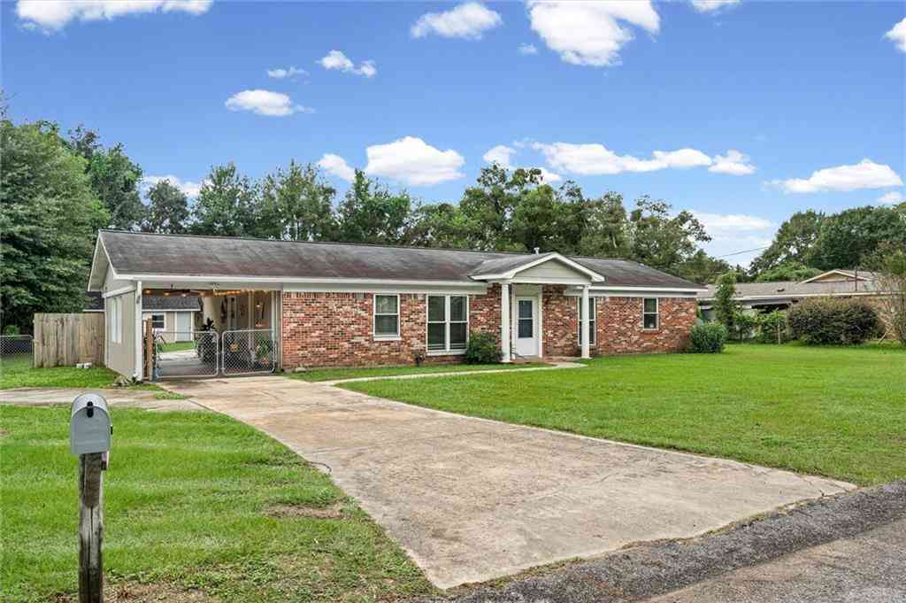 Homes For Sale - 6571 Sandra Drive<br/> Mobile County, Theodore, AL 36582