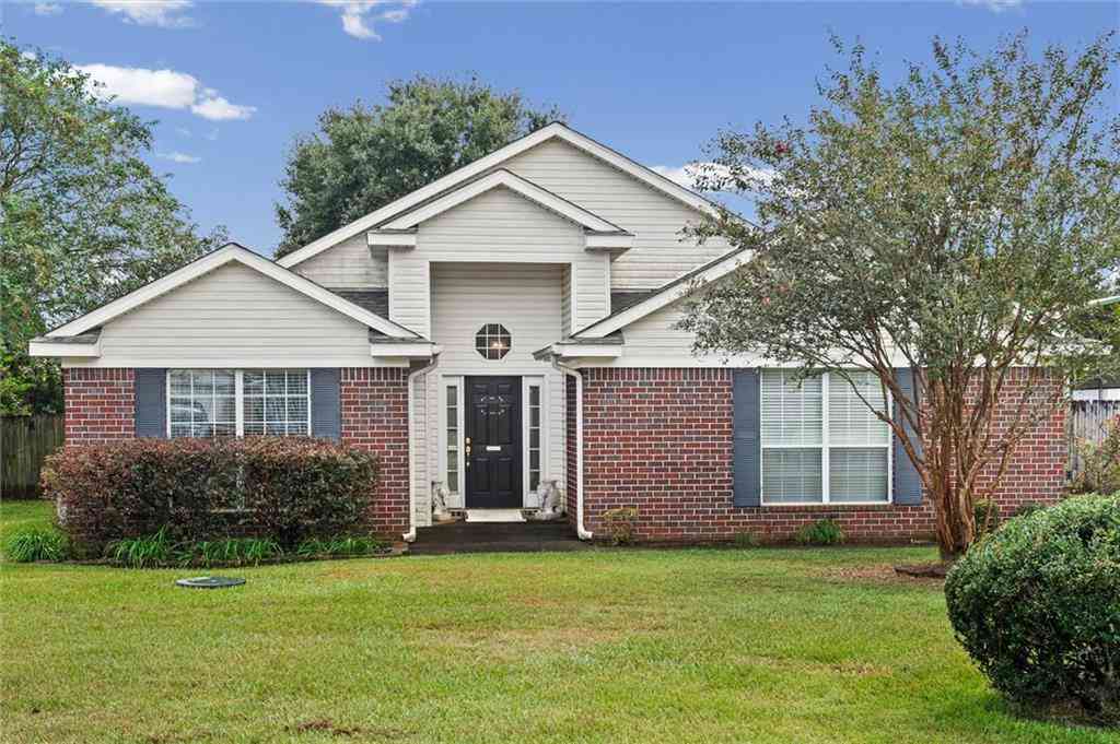 Homes For Sale - 9579 N Polo Place<br/> Mobile County, Mobile, AL 36695