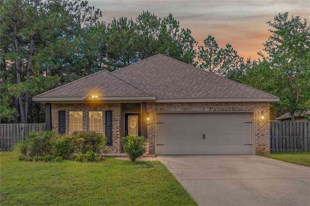 Homes For Sale - 2445 Mckenzie Court<br/> Mobile County, Saraland, AL 36571