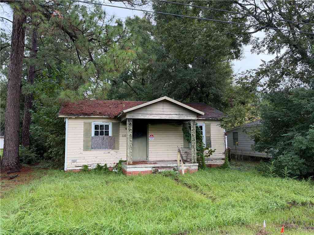 Homes For Sale - 110 Chieftain Way<br/> Mobile County, Chickasaw, AL 36611